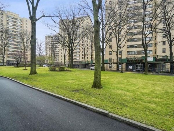 8 Fordham Hill Oval, Unit 12c, Bronx, NY 10468