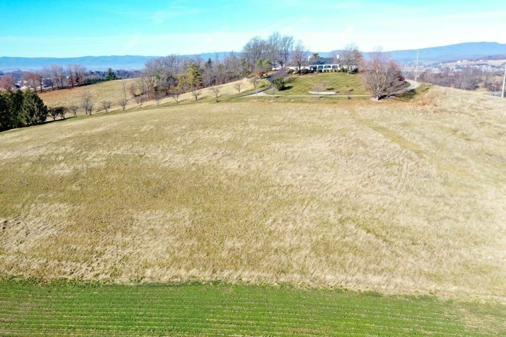 210 W MOSBY RD, HARRISONBURG, VA 22801