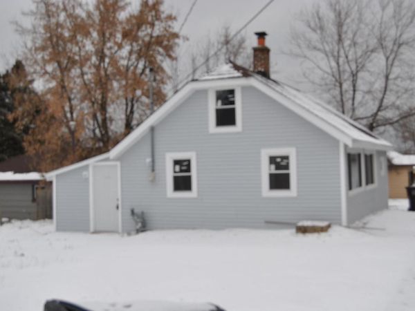 3219 W Lynndale AVENUE, Greenfield, WI 53221