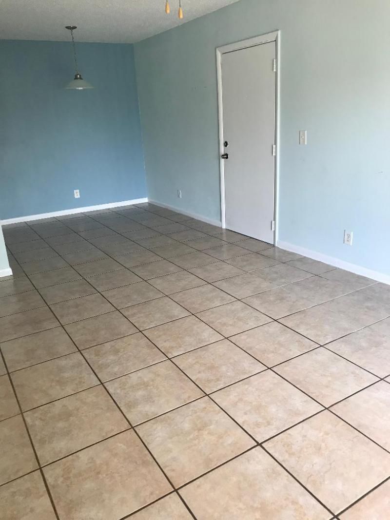 1830 Abbey Road, Unit 105, West Palm Beach, FL 33415 Photo