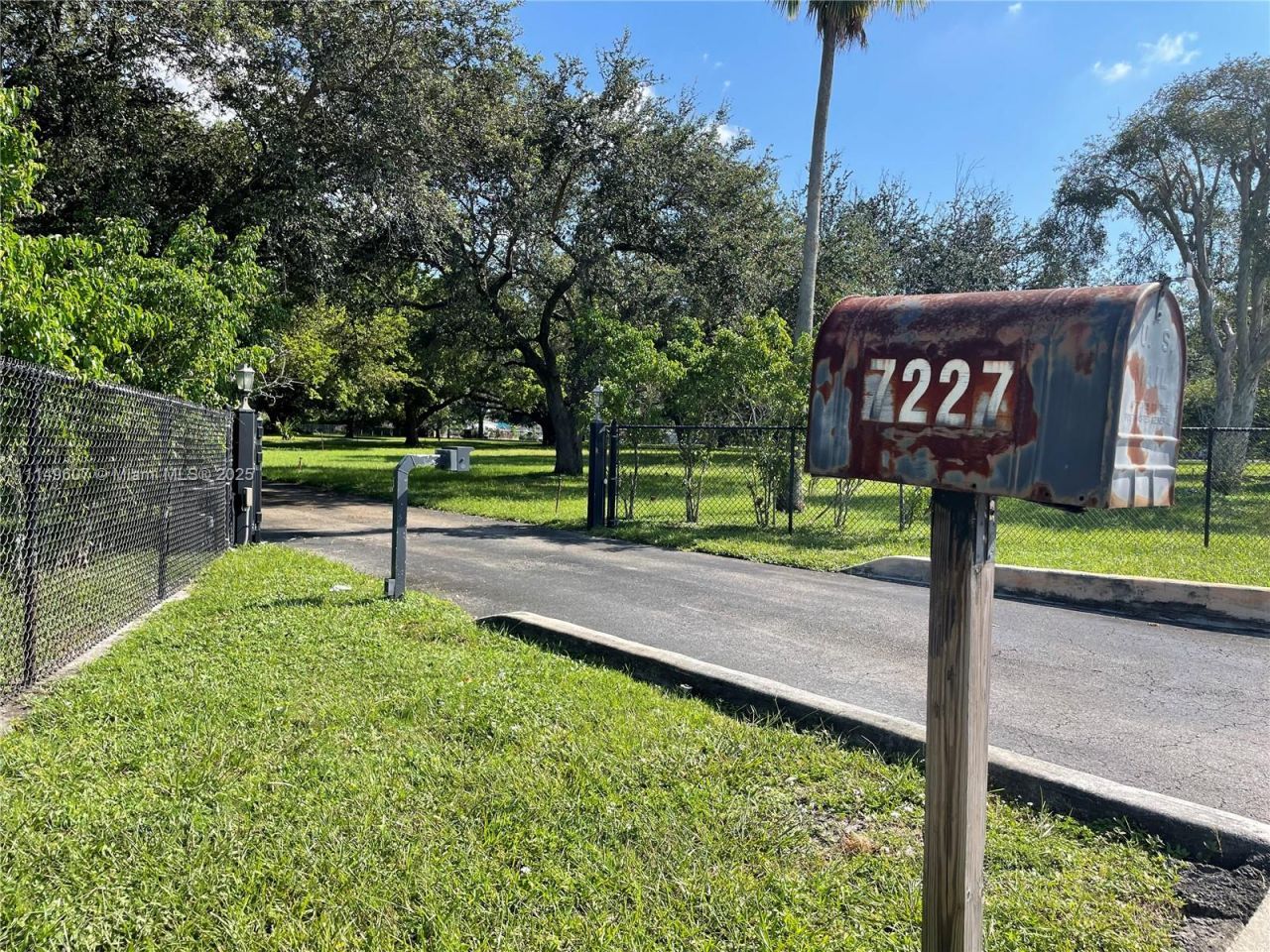 7227 Taft St, Pembroke Pines, FL 33024 Photo