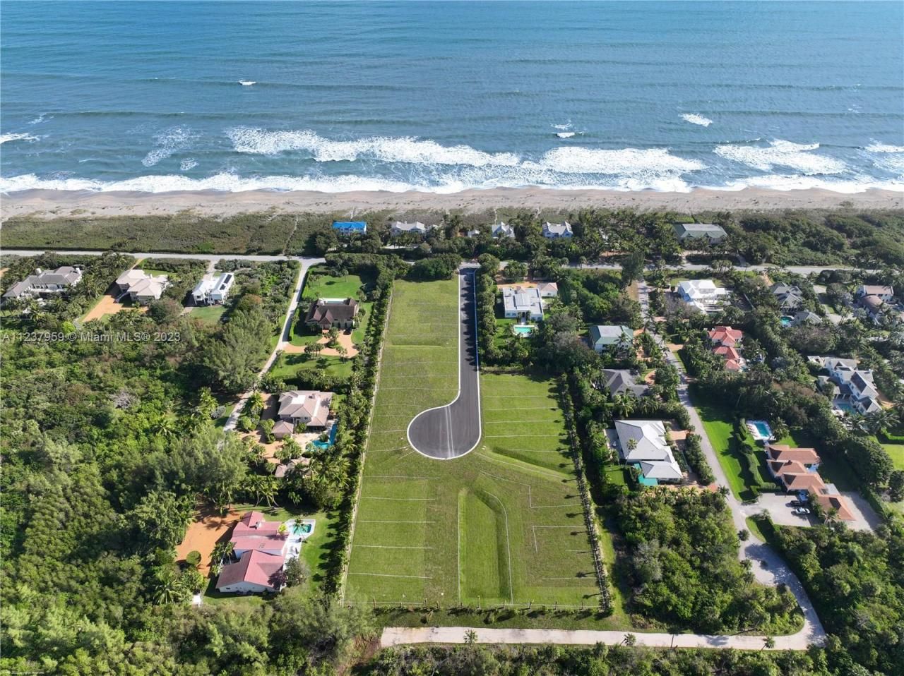 5 Bon Aire Desire Avenue, Jupiter Island, FL 33455 Photo