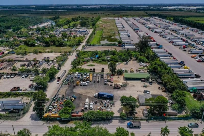 15721 NW 122 Ave, Miami, FL 33018 Photo