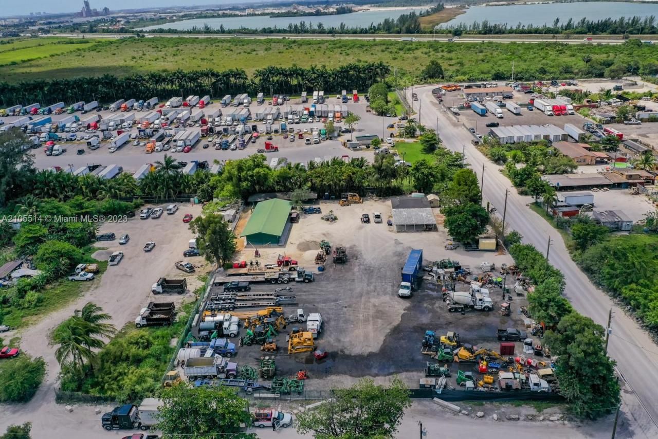 15721 NW 122 Ave, Miami, FL 33018 Photo