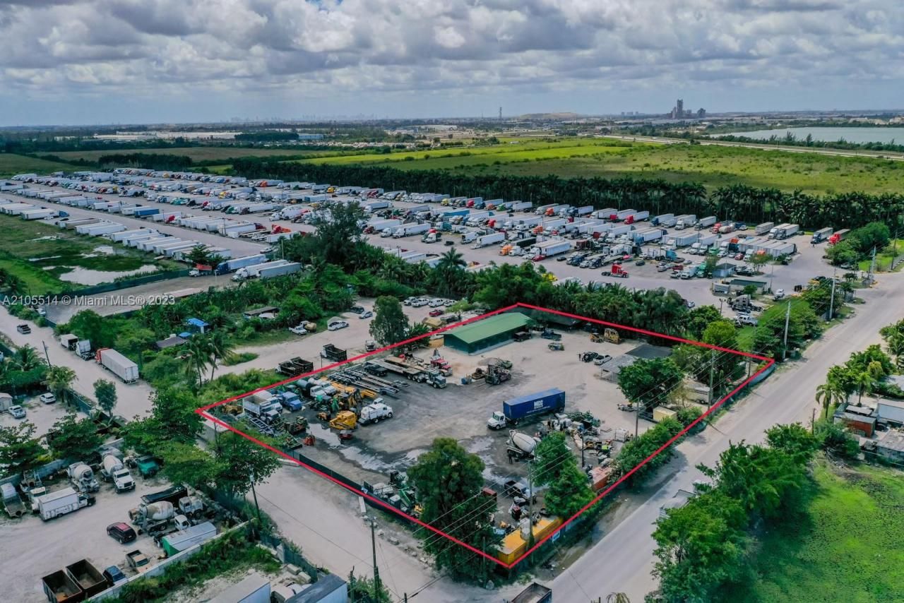 15721 NW 122 Ave, Miami, FL 33018 Photo