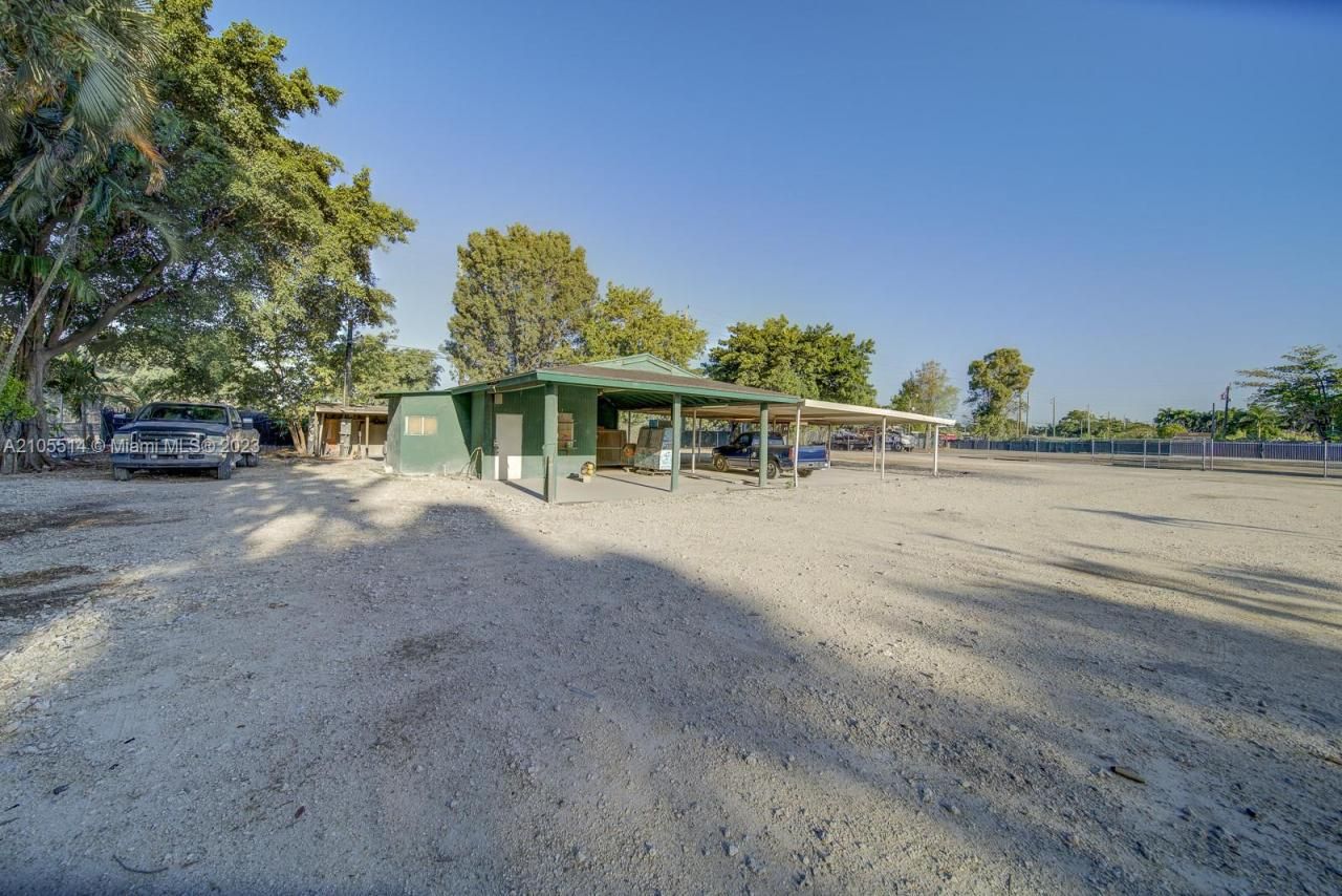 15721 NW 122 Ave, Miami, FL 33018 Photo