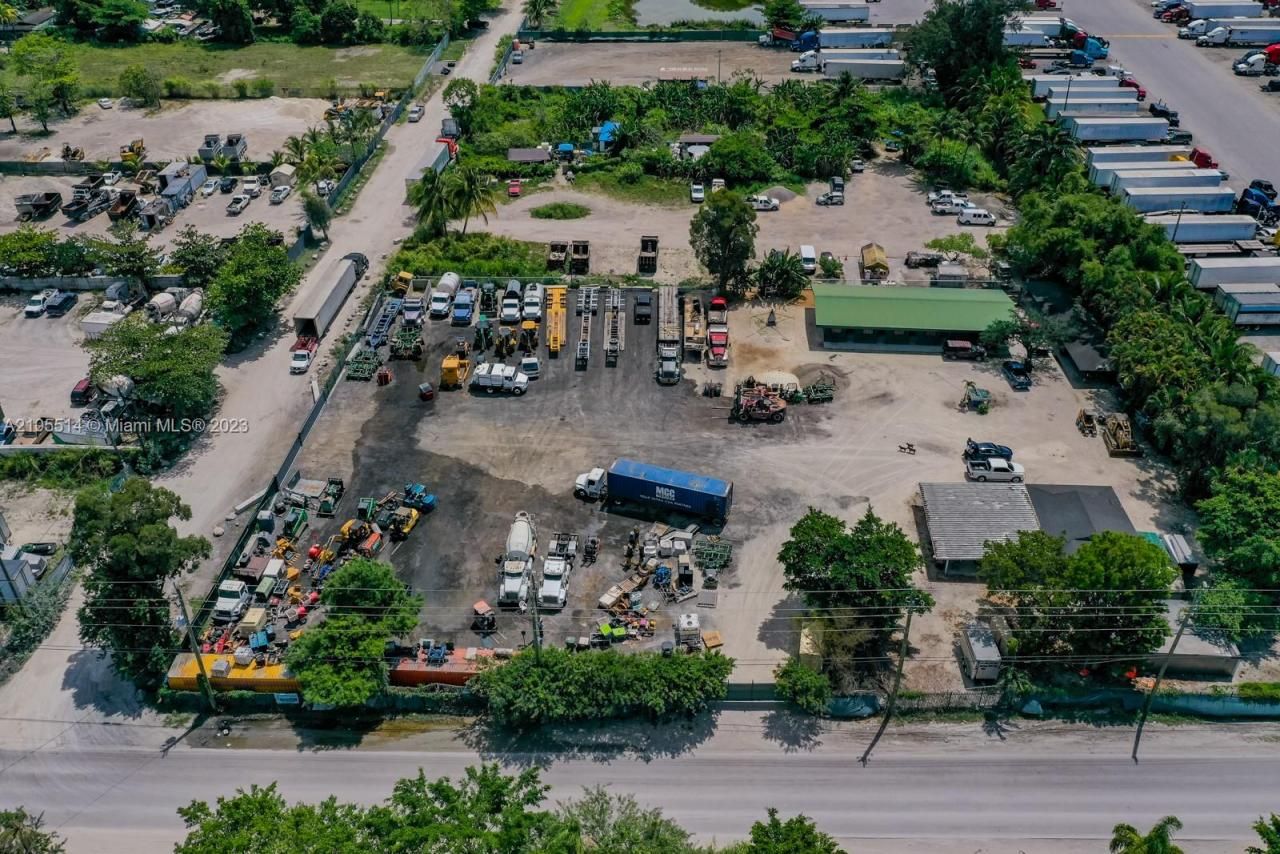 15721 NW 122 Ave, Miami, FL 33018 Photo