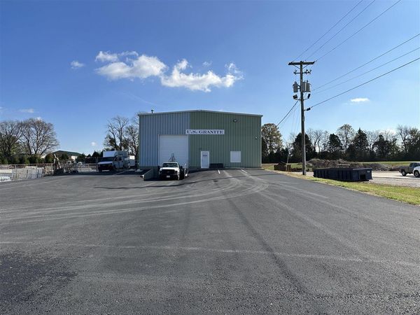 2740 Griffin Drive, Bowling Green, KY 42101