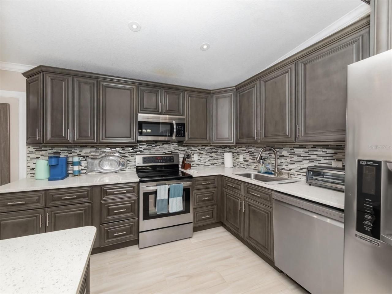 161 Suntan Avenue, Sarasota, FL 34237 Photo