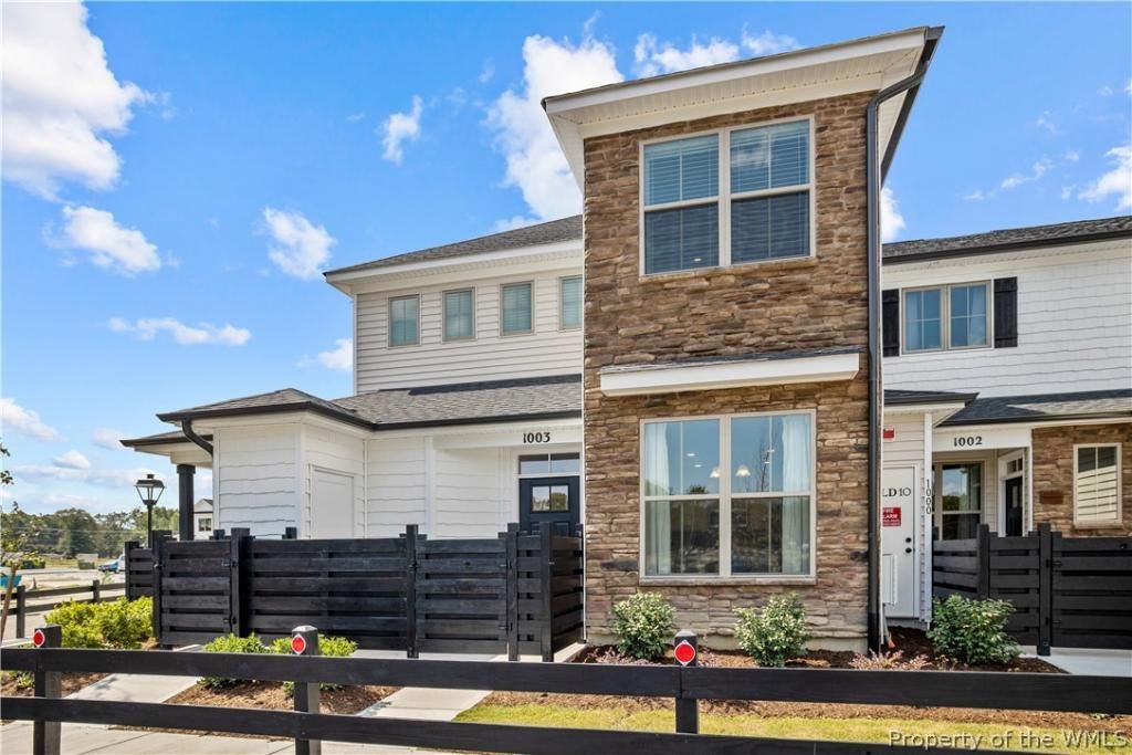 601 Kathy Ann Way W, Carrollton, VA 23314 Main Photo