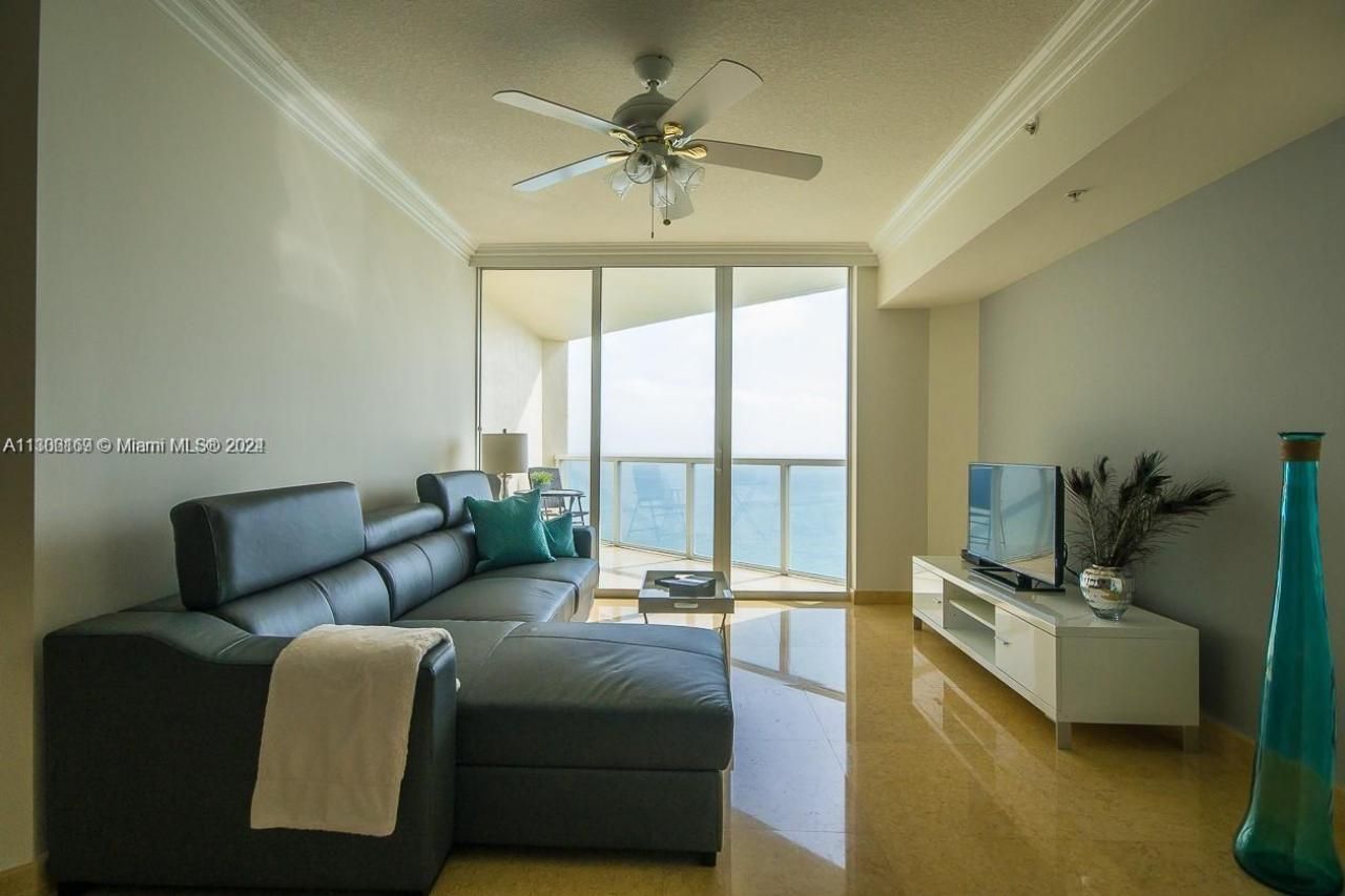 16699 Collins Av, Unit 3110, Sunny Isles Beach, FL 33160 Photo