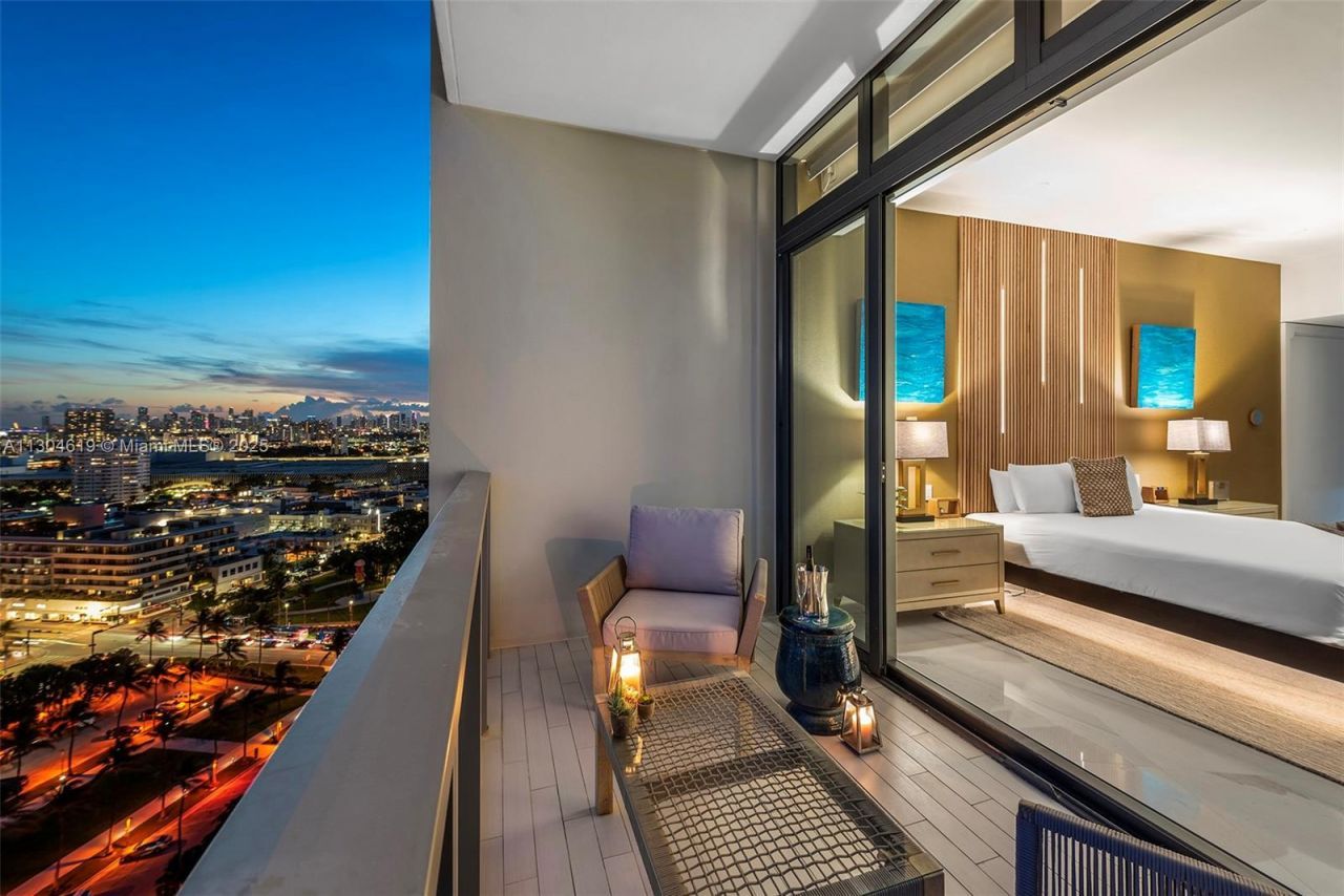 2201 Collins Ave, Unit 1926/PH-, Miami Beach, FL 33139 Photo