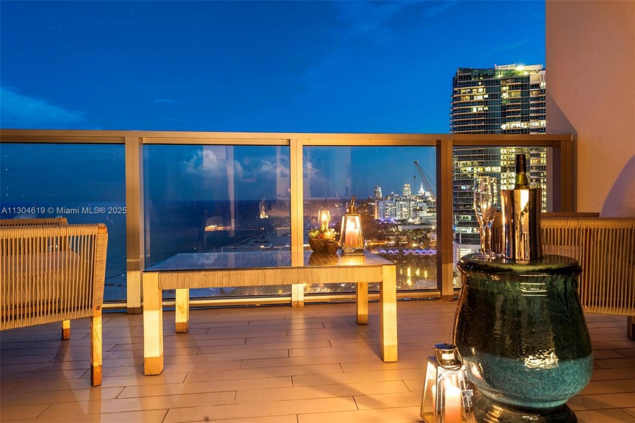 2201 Collins Ave, Unit 1926/PH-, Miami Beach, FL 33139 Photo