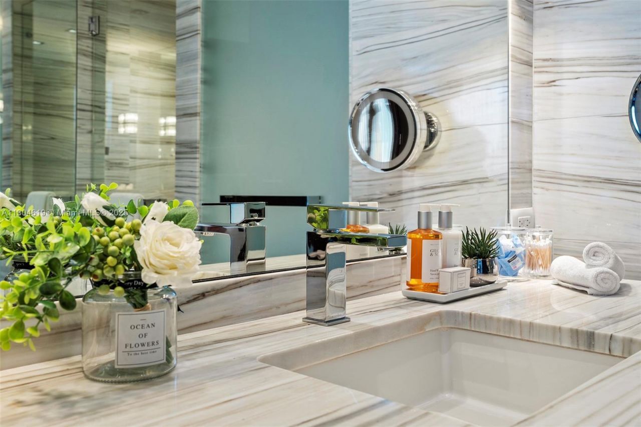 2201 Collins Ave, Unit 1926/PH-, Miami Beach, FL 33139 Photo