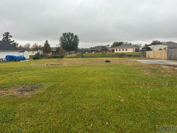 10402 East Park Ave, Houma, LA 70363