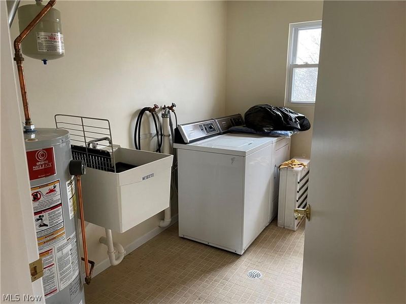 3440 Lakeside Drive, Mineral Ridge, OH 44440 Photo 13