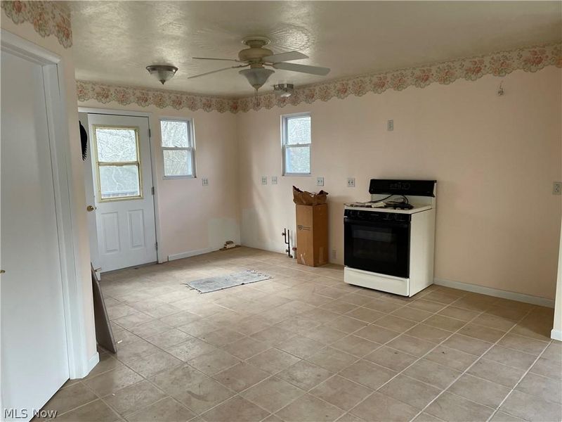 3440 Lakeside Drive, Mineral Ridge, OH 44440 Photo 14