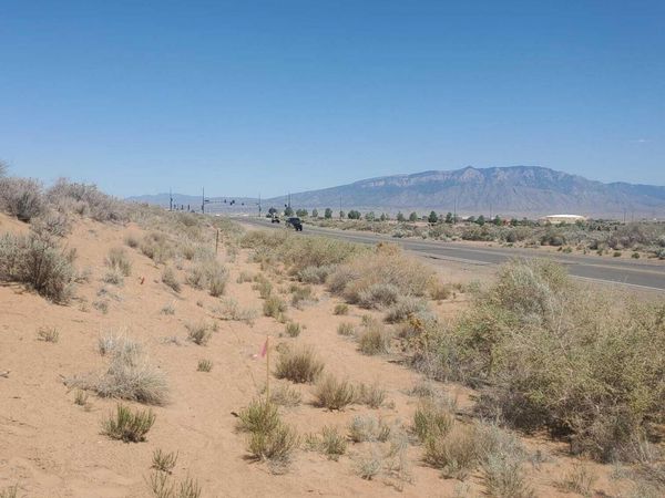 1813 King Boulevard NE, Rio Rancho, NM 87144