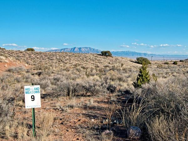 1800 Highland Meadows Court NE, Rio Rancho, NM 87144