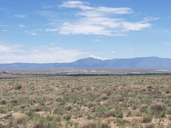 2820 Mesa De Romero SW, Albuquerque, NM 87121