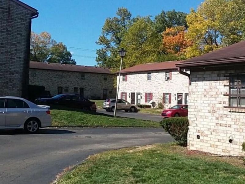 4090 Cleveland Avenue, Columbus, OH 43224 Photo 10