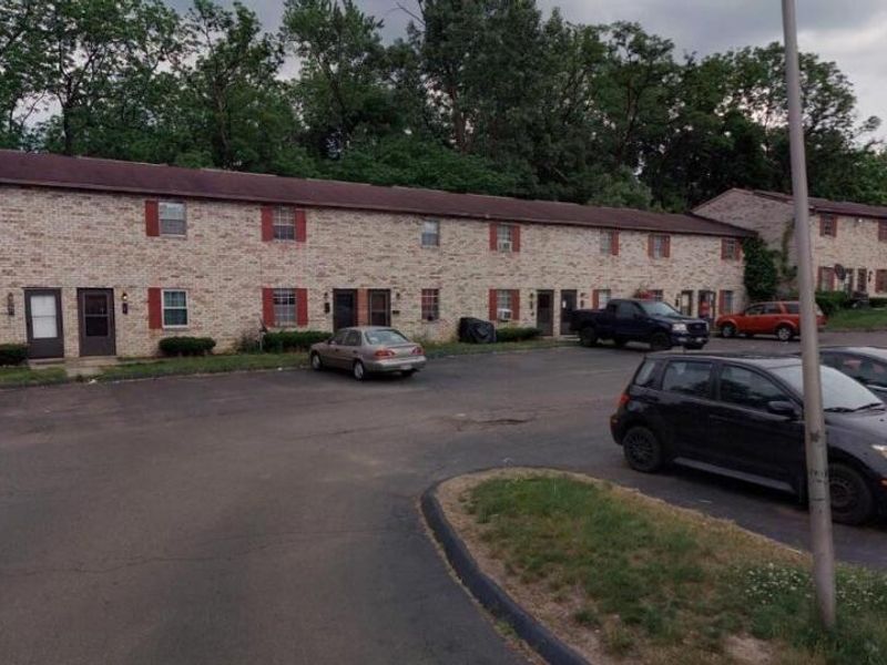 4090 Cleveland Avenue, Columbus, OH 43224 Photo 2