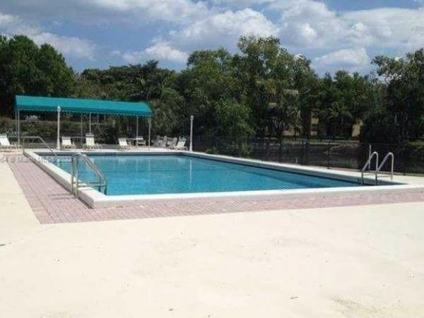 5790 Stirling Rd, Unit 314, Hollywood, FL 33021