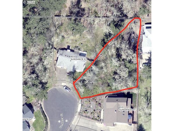 806 Sundance ST, Eugene, OR 97405