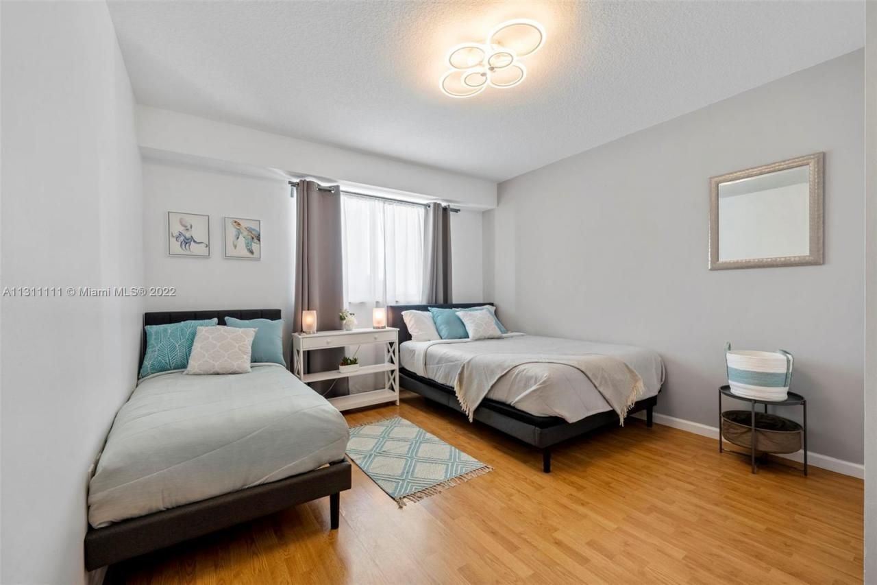 18100 N Bay Rd, Unit 308, Sunny Isles Beach, FL 33160 Photo