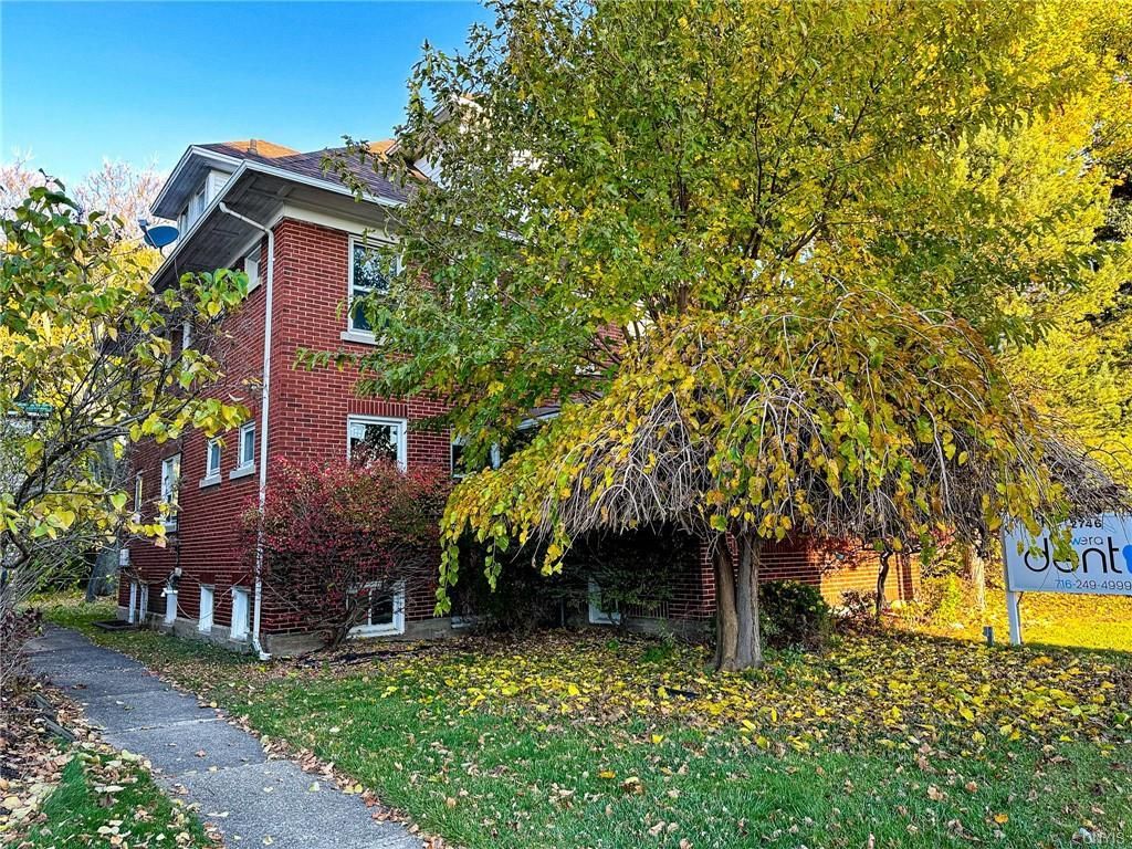 2746 Main Street, Buffalo, NY 14214 Main Photo