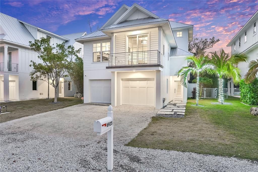 6925 Longboat Drive S, Longboat Key, FL 34228 Photo