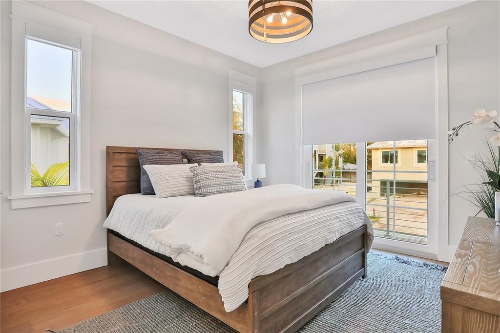 6925 Longboat Drive S, Longboat Key, FL 34228 Photo