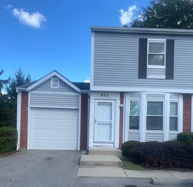 865 Annagladys Drive, Unit U-1, Worthington, OH 43085 Main Photo