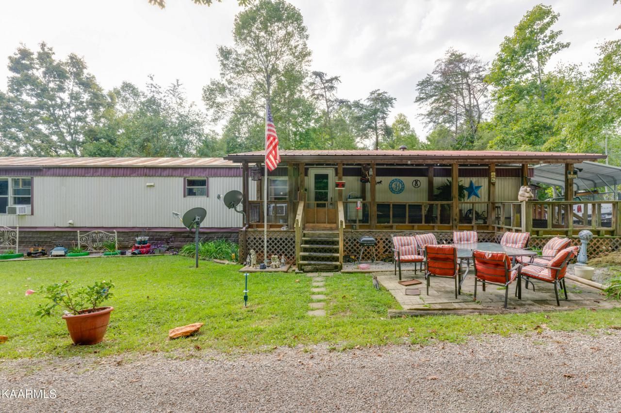 166 Lester Ledbetter Lane, Hilham, TN 38568 Main Photo