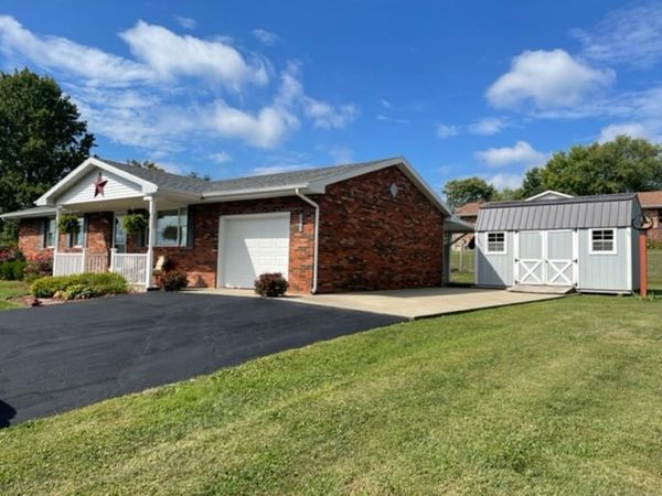 115 Nichols Avenue, Salem, IN 47167