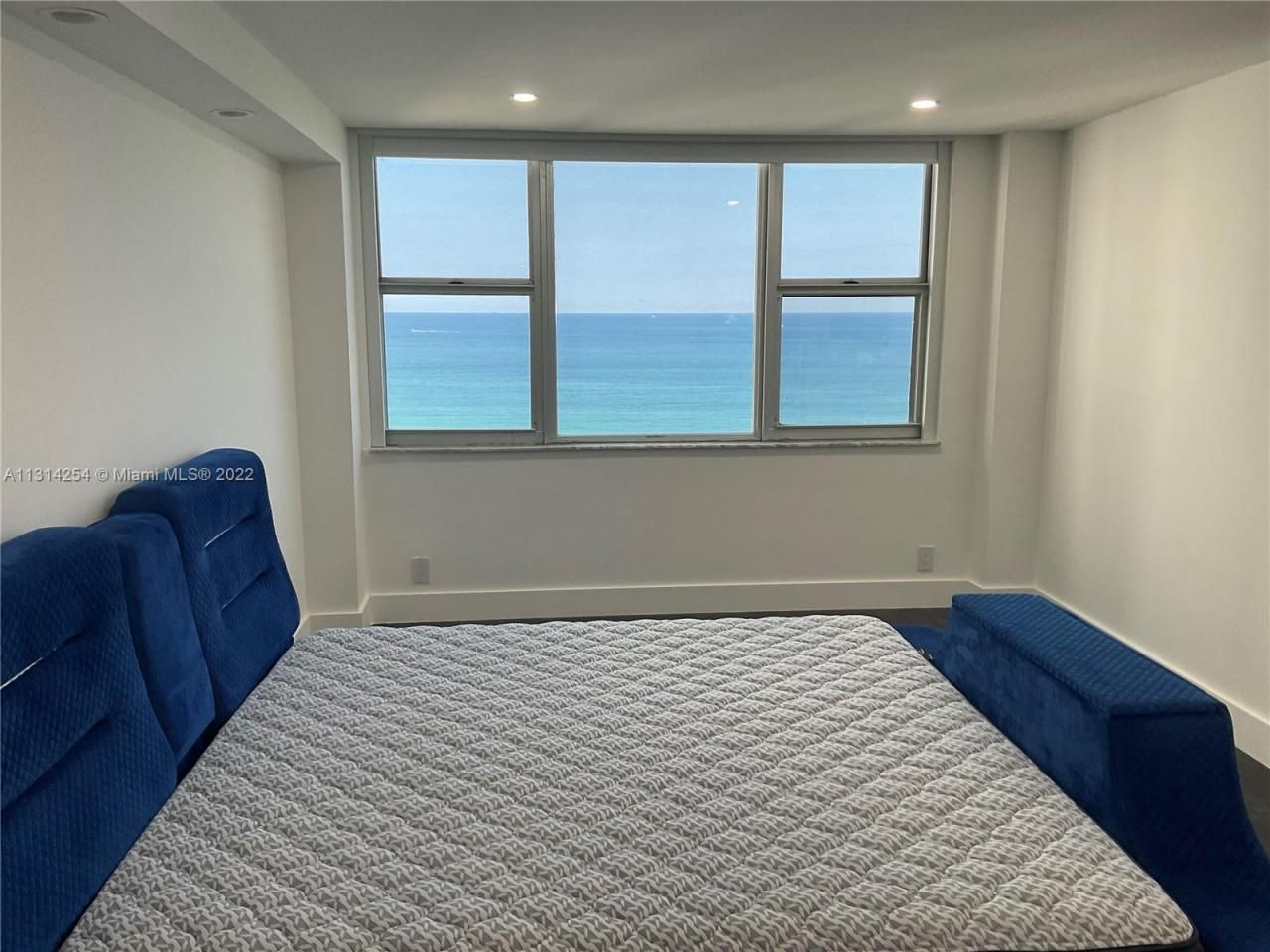 3180 S Ocean Dr, Unit 1503, Hallandale Beach, FL 33009 Photo