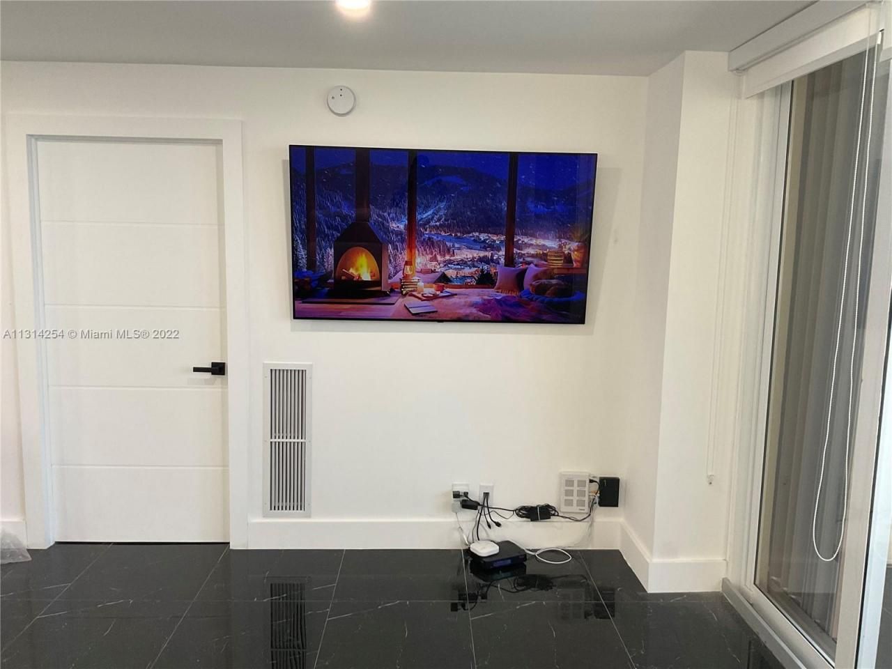 3180 S Ocean Dr, Unit 1503, Hallandale Beach, FL 33009 Photo