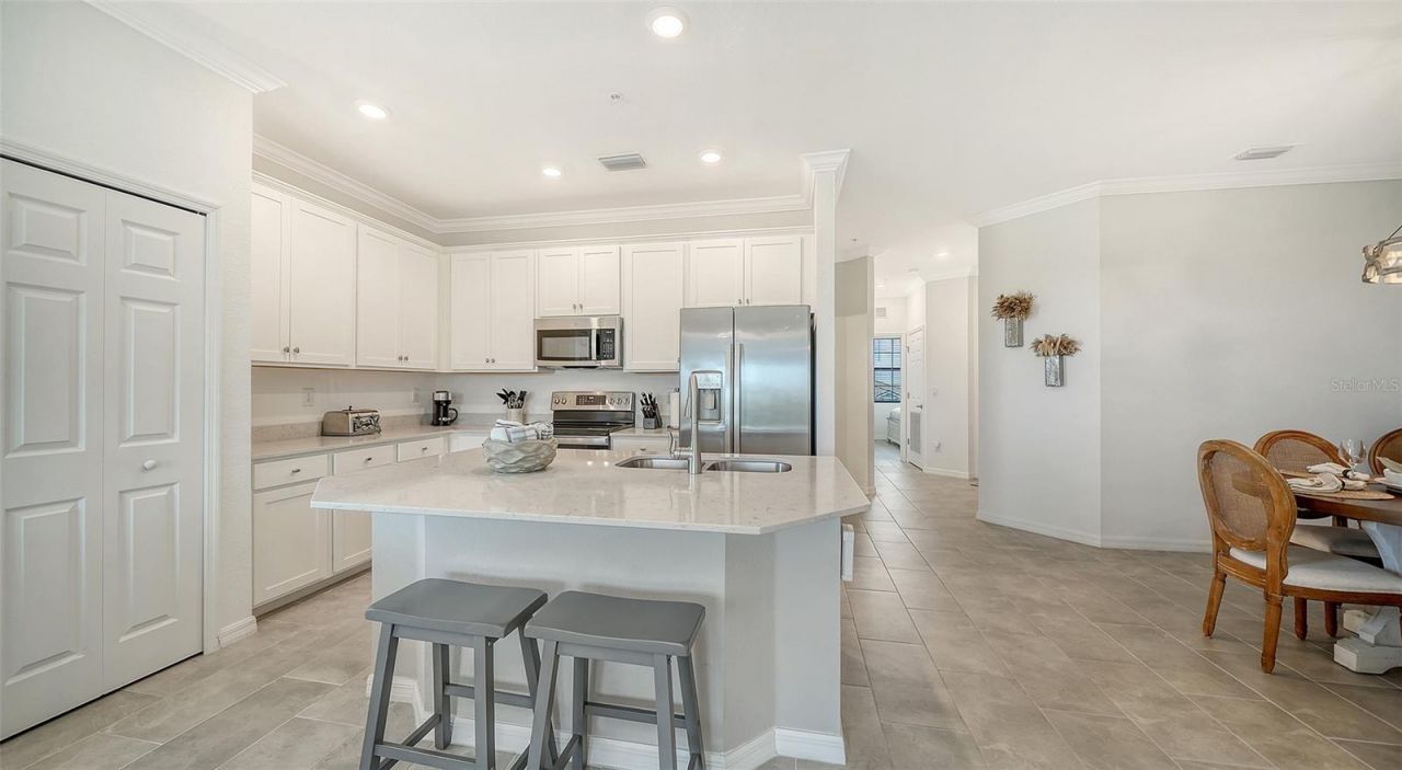 18114 Gawthrop Drive, Unit 308, Lakewood Ranch, FL 34211 Photo