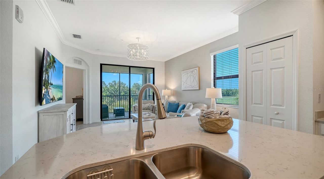 18114 Gawthrop Drive, Unit 308, Lakewood Ranch, FL 34211 Photo