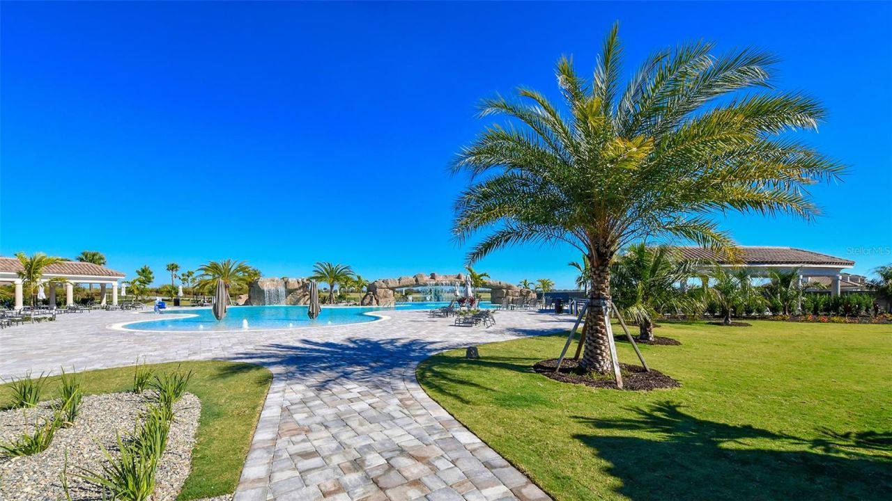 18114 Gawthrop Drive, Unit 308, Lakewood Ranch, FL 34211 Photo