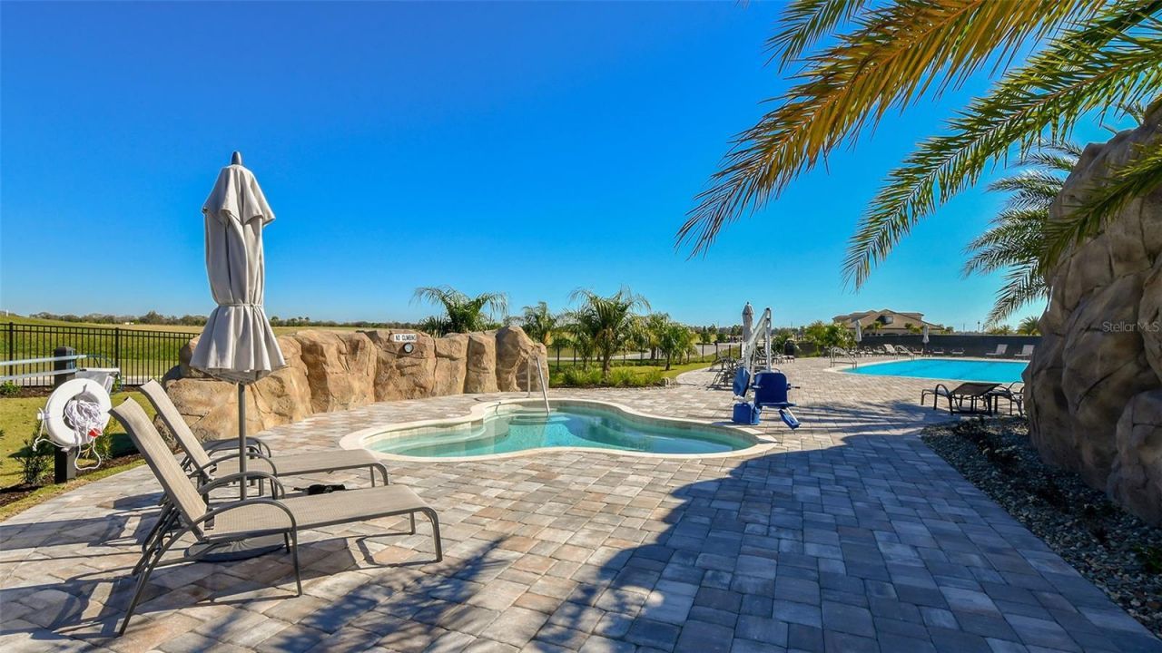 18114 Gawthrop Drive, Unit 308, Lakewood Ranch, FL 34211 Photo
