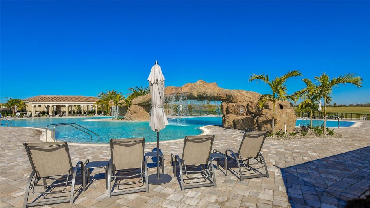 18114 Gawthrop Drive, Unit 308, Lakewood Ranch, FL 34211 Photo