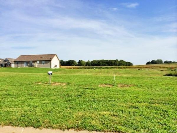 517 Bluff Meadows Drive, Valmeyer, IL 62295