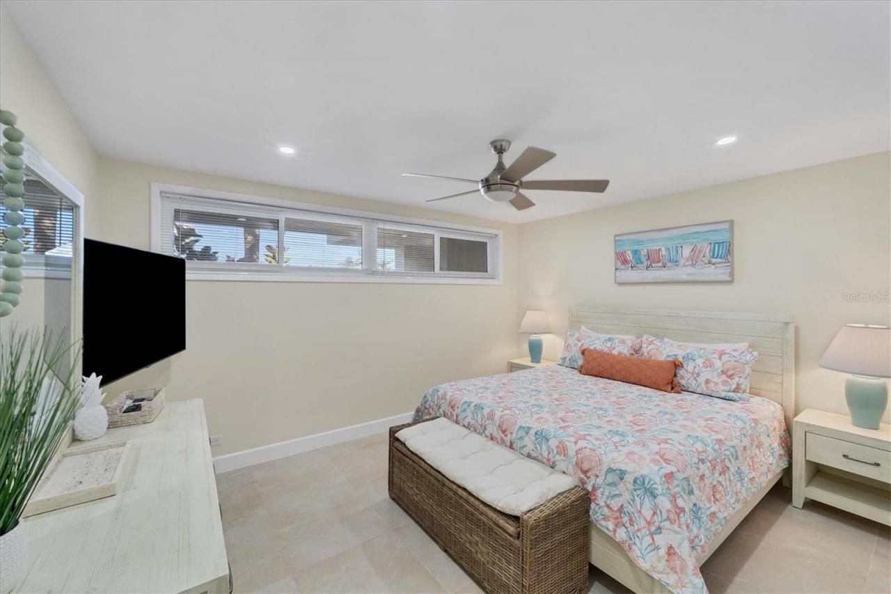 500 S Washington Drive, Unit 18B, Sarasota, FL 34236 Photo