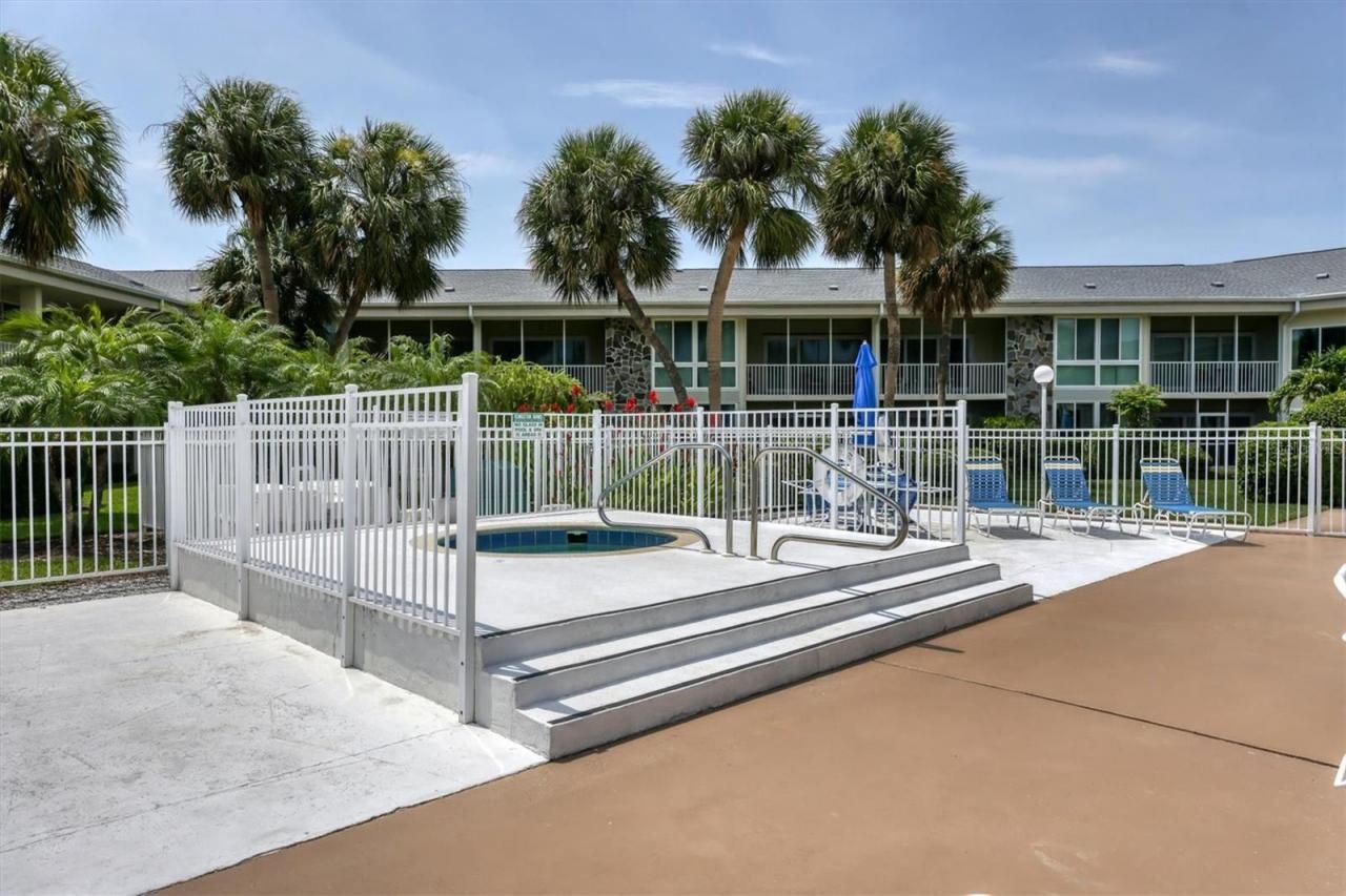 500 S Washington Drive, Unit 18B, Sarasota, FL 34236 Photo