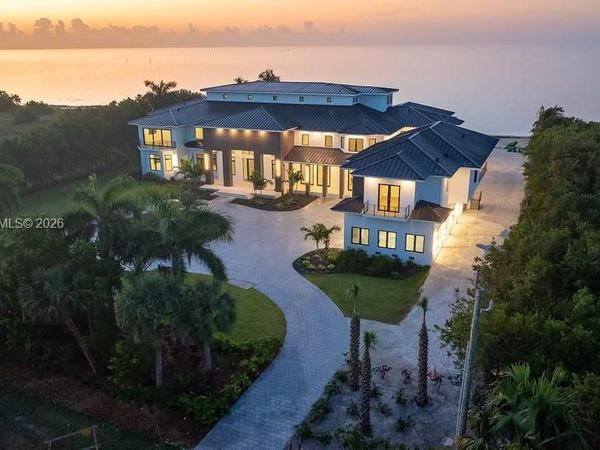 2405 Coco Plum Dr, Marathon, FL 33050