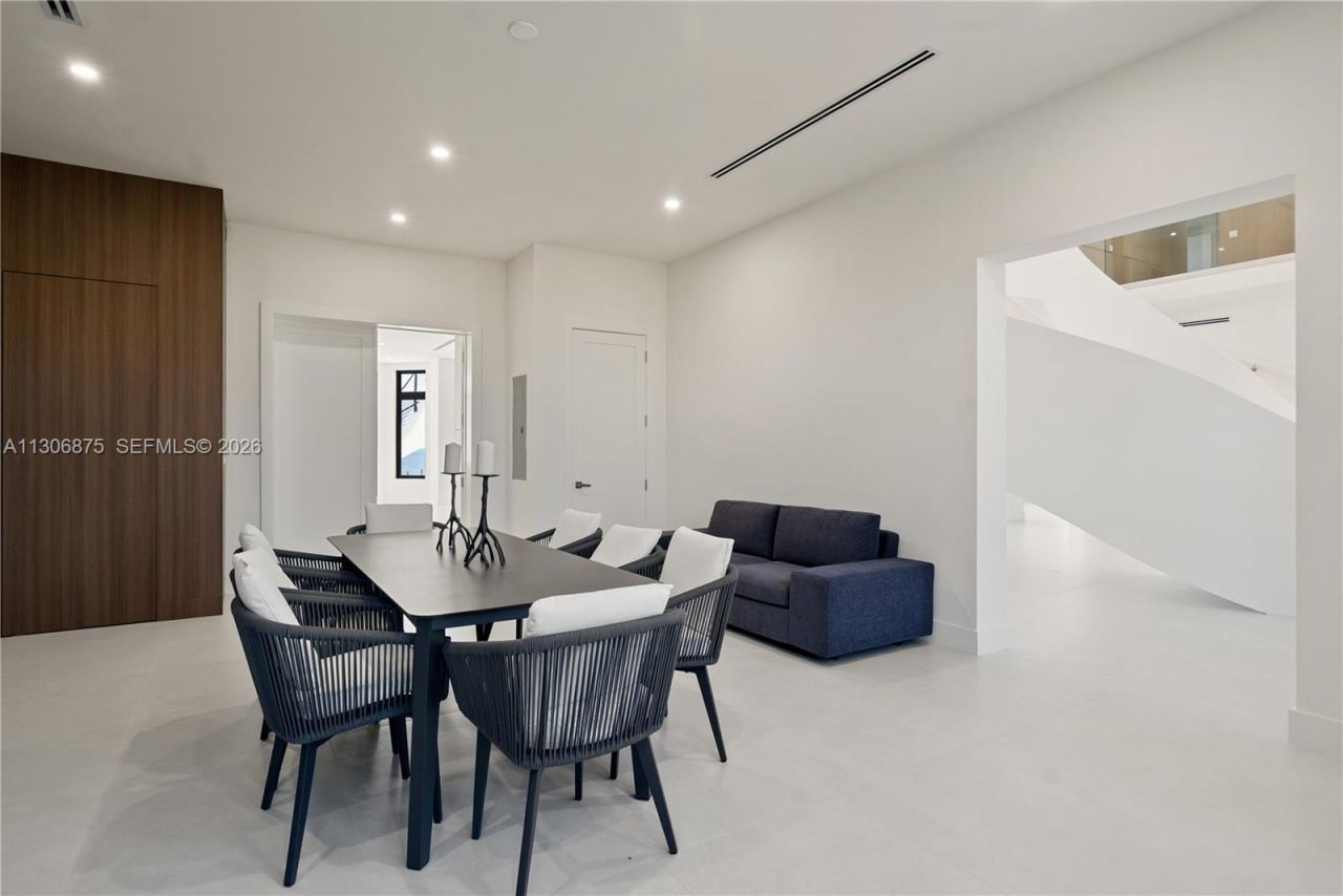 2405 Coco Plum Dr, Marathon, FL 33050 Photo