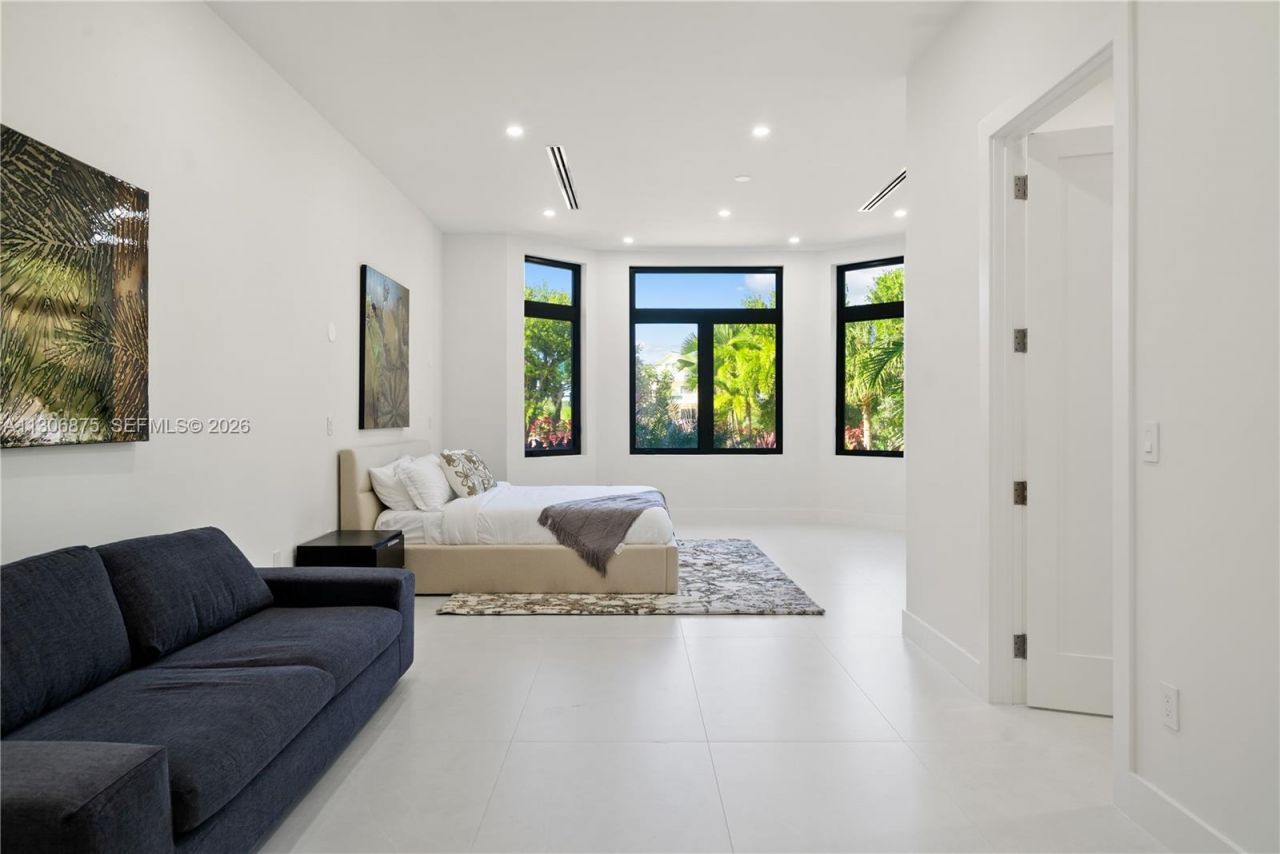 2405 Coco Plum Dr, Marathon, FL 33050 Photo