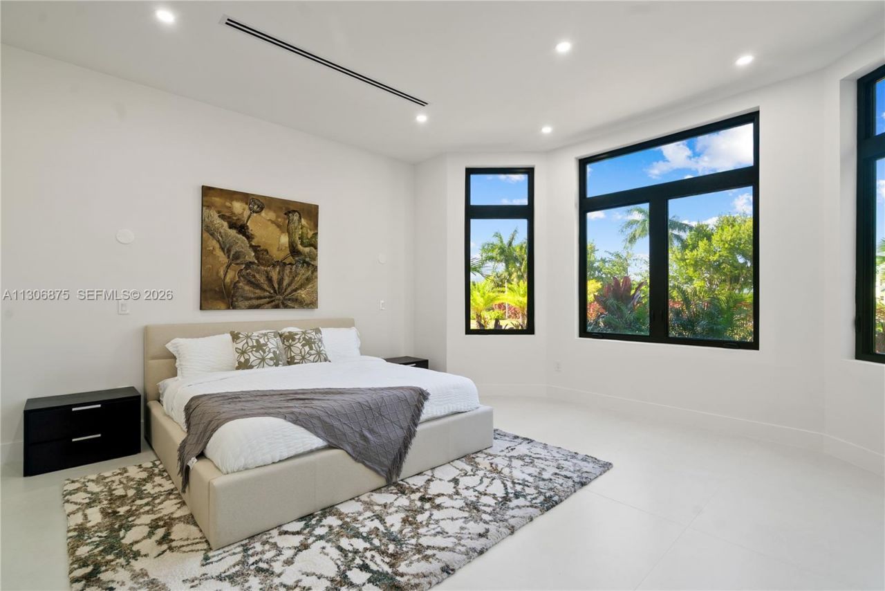 2405 Coco Plum Dr, Marathon, FL 33050 Photo