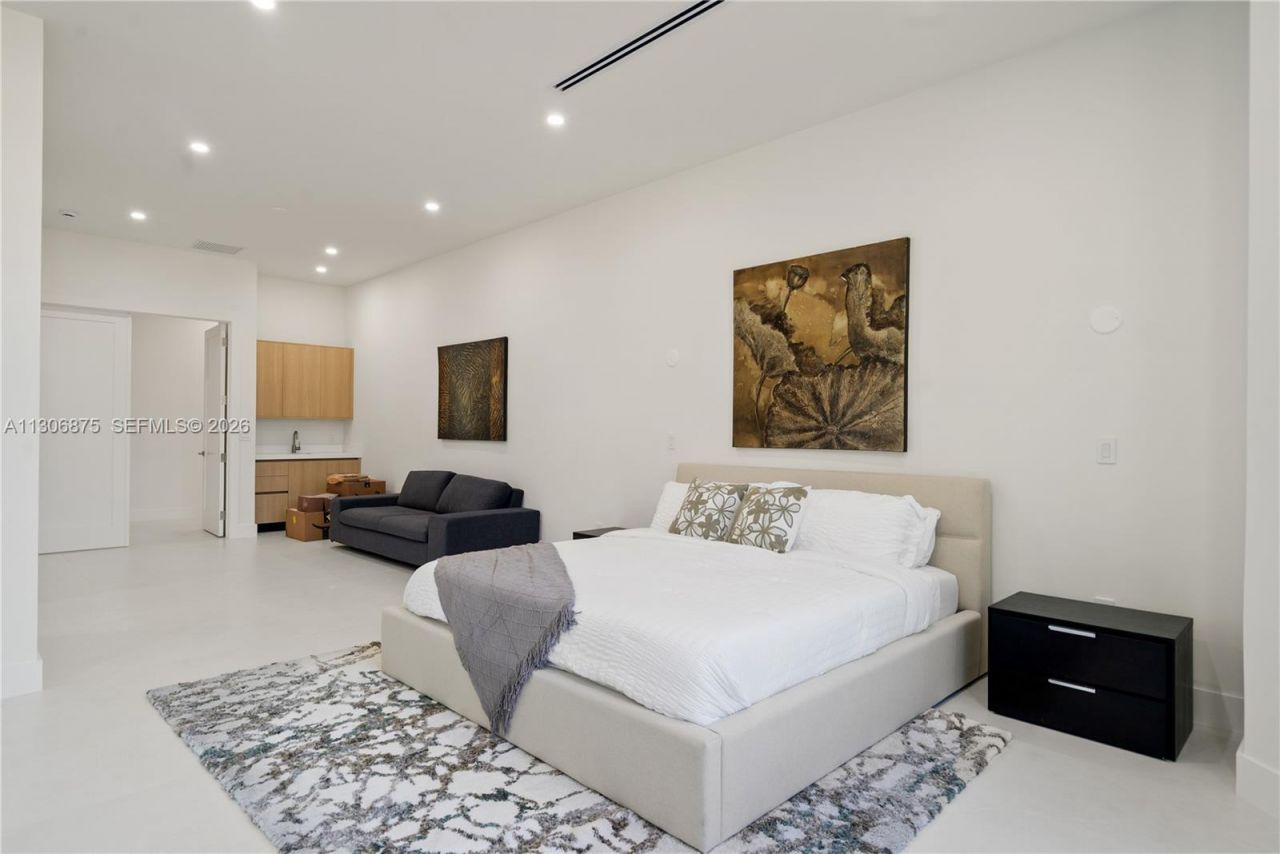 2405 Coco Plum Dr, Marathon, FL 33050 Photo